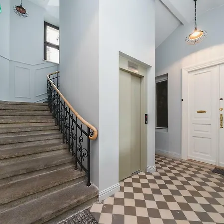 Ξενοδοχείο με διαμερίσματα Barbakan Old Town