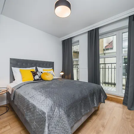 Barbakan Old Town 4* Krakow