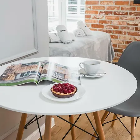 Aparthotel Barbakan Old Town 4*