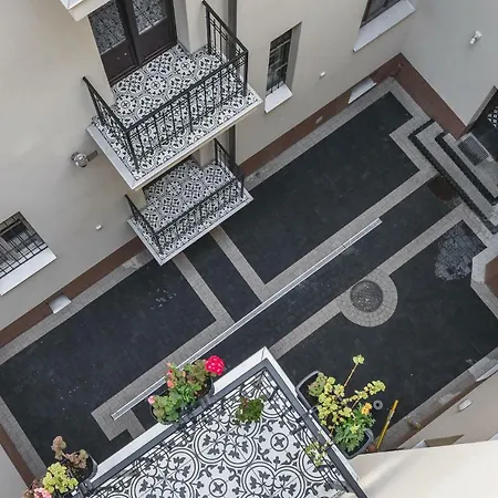 Barbakan Old Town 4*