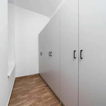 מלון דירות Barbakan Old Town