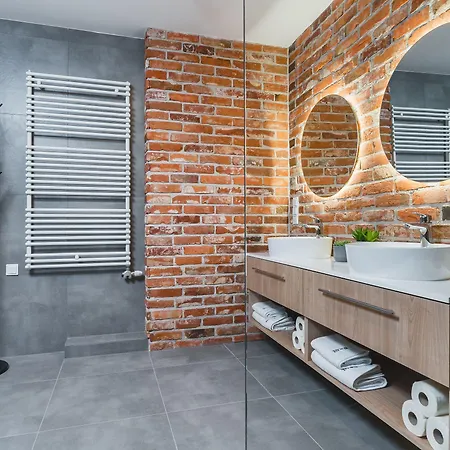 מלון דירות Barbakan Old Town