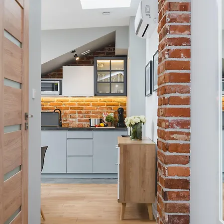 Barbakan Old Town מלון דירות 4*