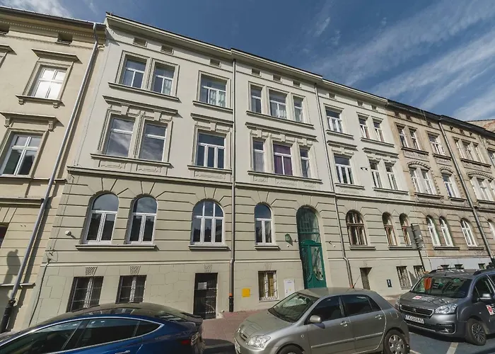 Апарт-отель Barbakan Old Town 4*