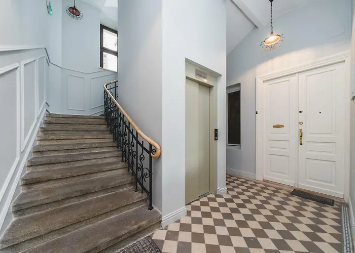 Апарт-отель Barbakan Old Town